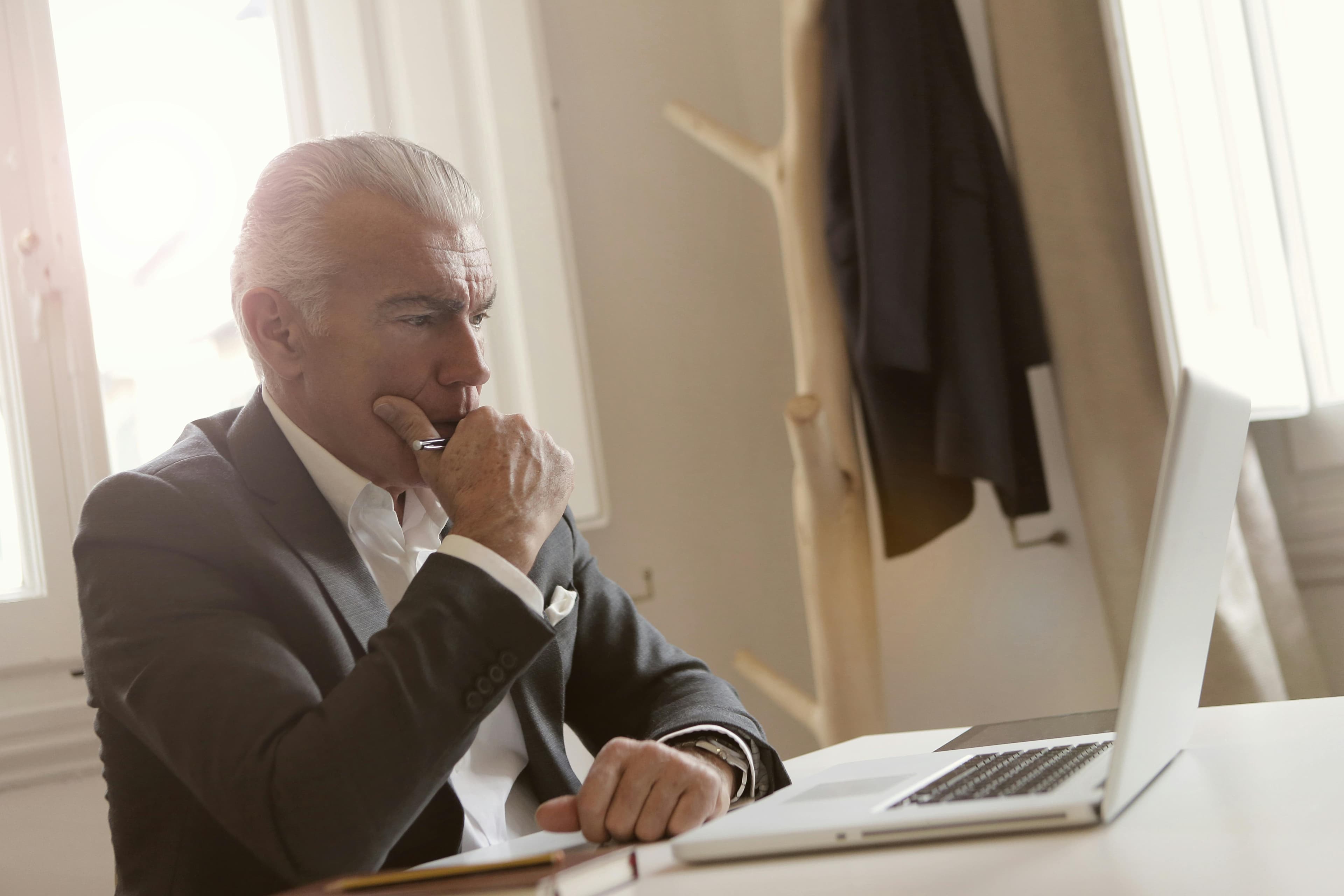 How to Access Grants for Florida Residents Aged 30-49 with Medicare