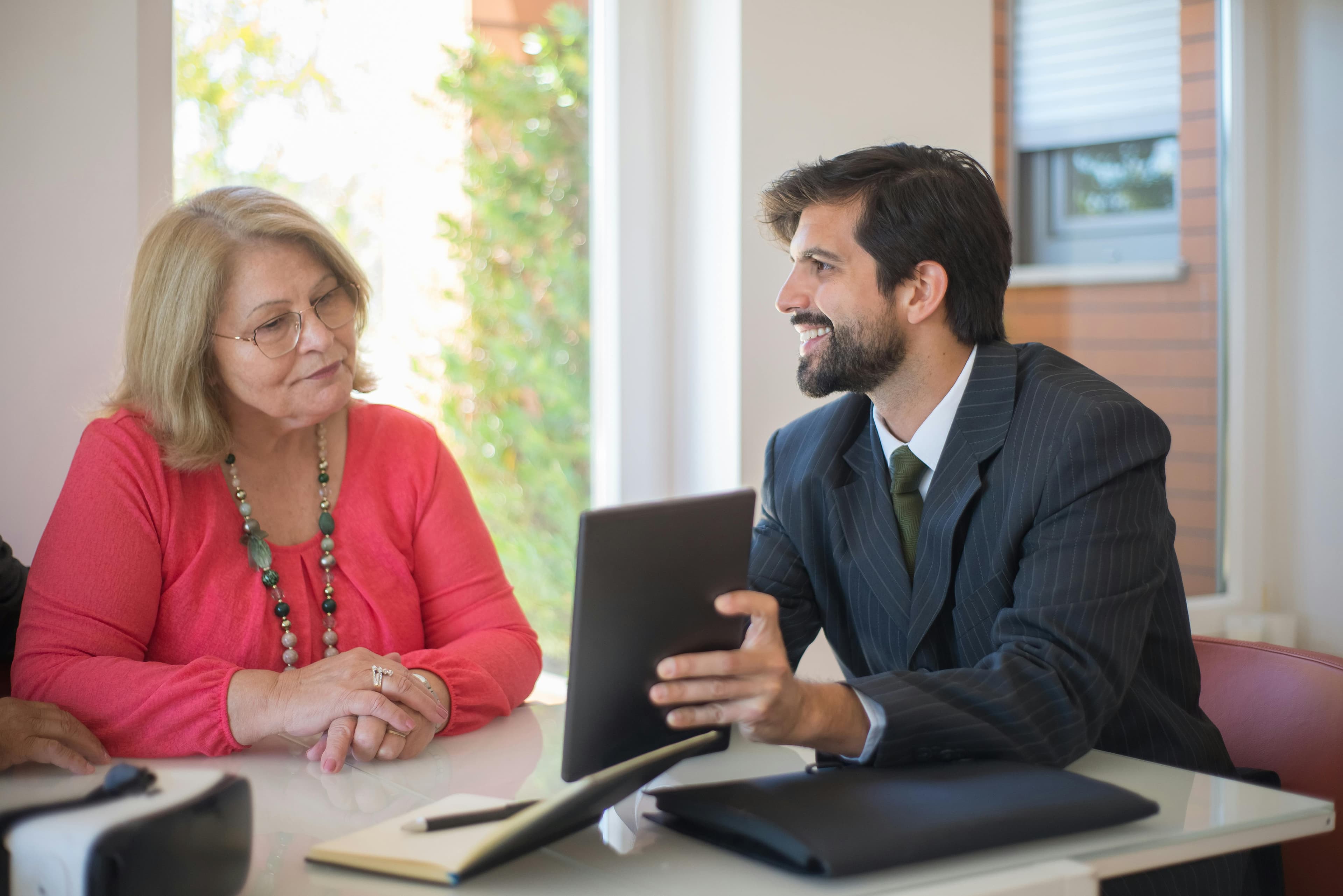 Navigating Grants for Financial Relief in Florida: A Guide for the Uninsured Aged 30-49
